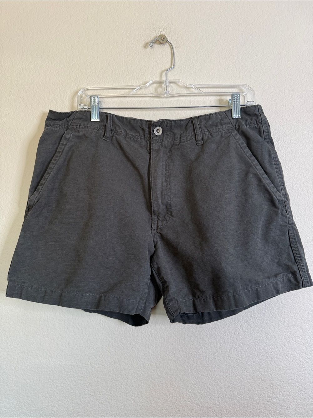 Taylor Stitch Charcoal Flat Front Cotton Shorts sz 34